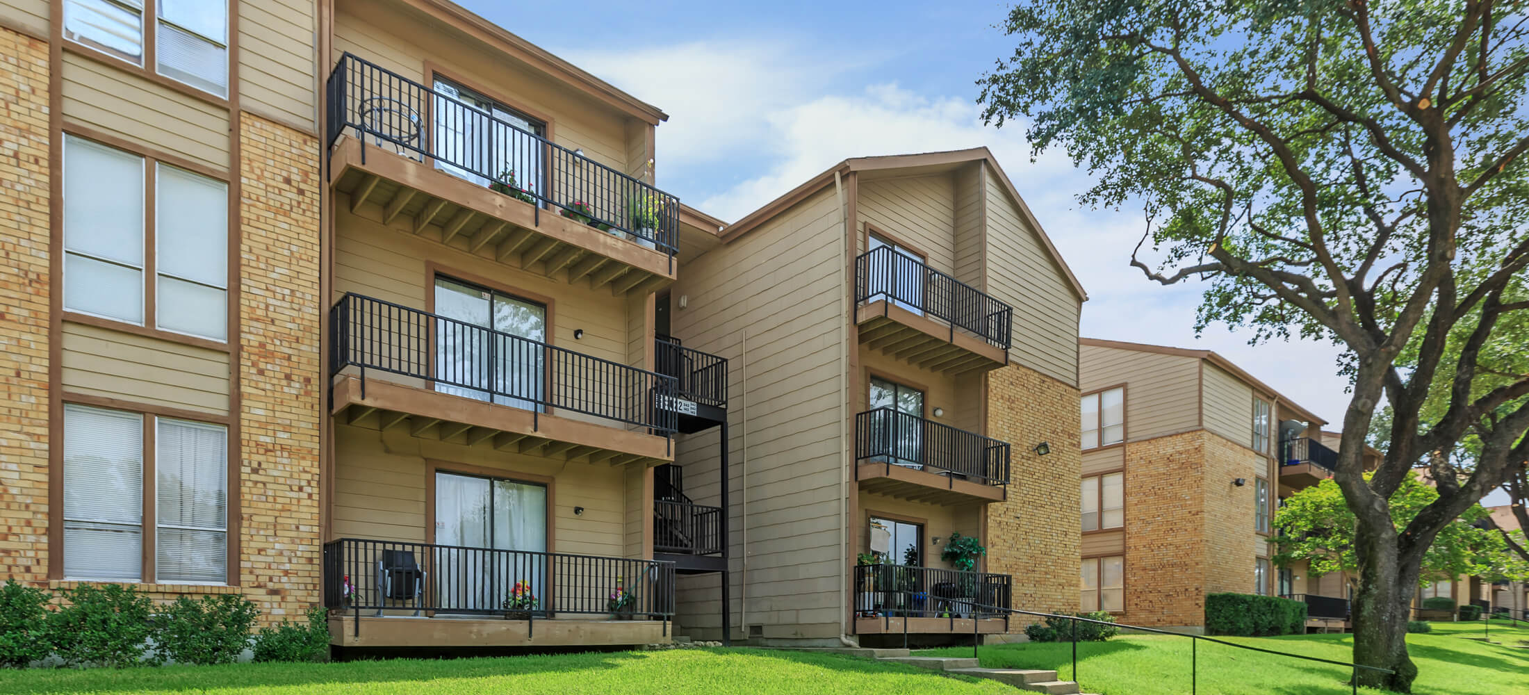 Country Green Apartments Apartments in Dallas, TX